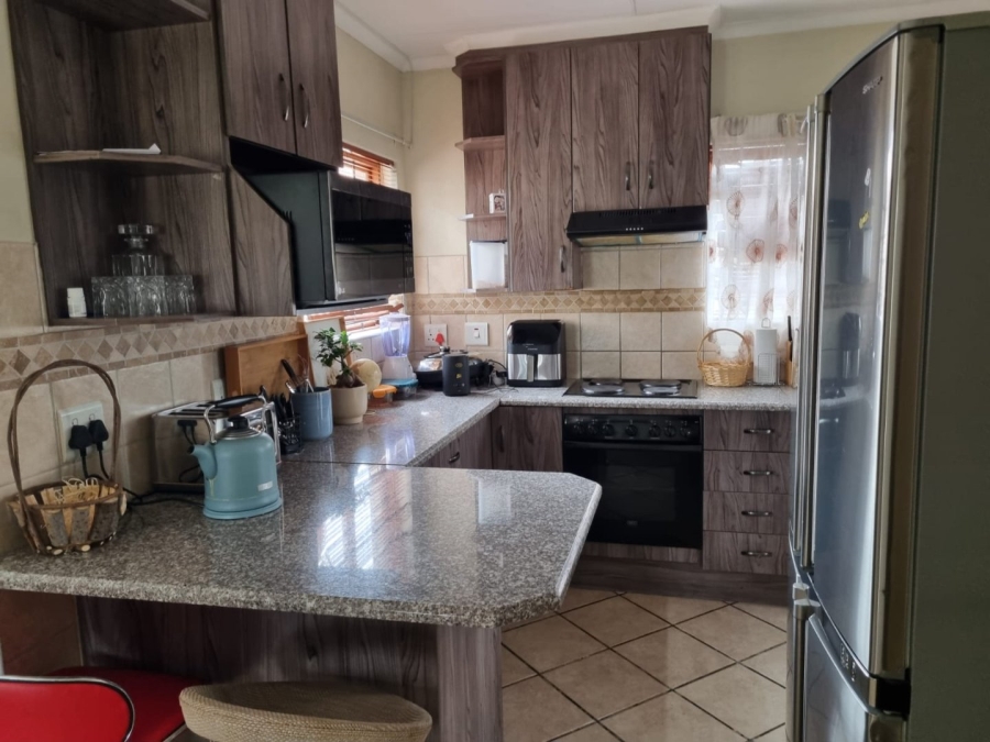 3 Bedroom Property for Sale in Bayswater Free State